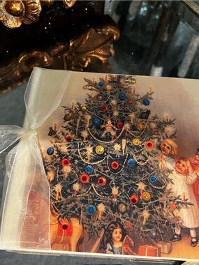 Terra Traditions Vintage Style mini Christmas photo album with Embellished Tree